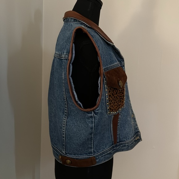St. Maarten Dallas Vintage Women's Jean and Leather Animal Print Vest - Picture 5 of 8